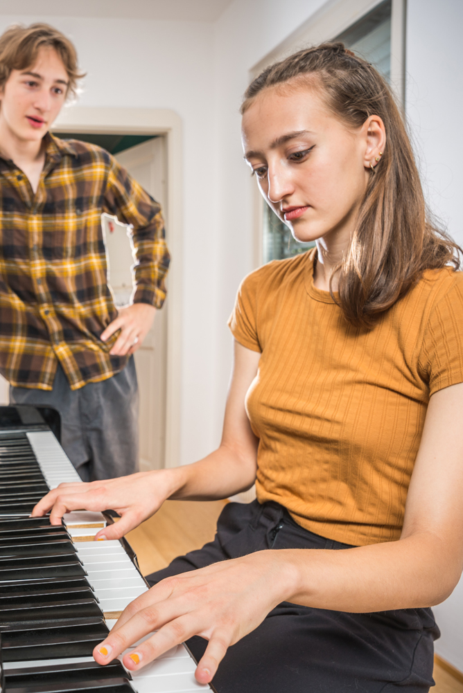 viviana camus actor musician piano portrait