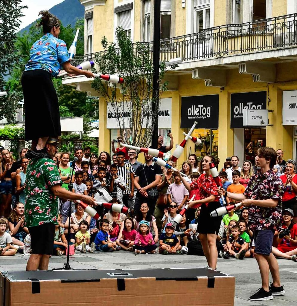 viviana camus les touristes juggling projects